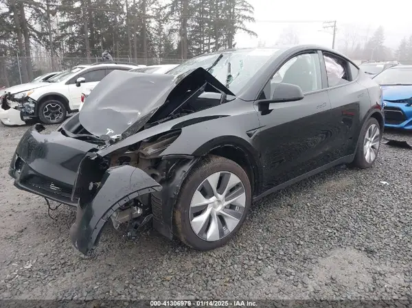 7SAYGDEEXRF079446 2024 TESLA MODEL Y - Image 2