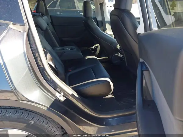 7SAYGDEEXRF084114 2024 TESLA MODEL Y - Image 8