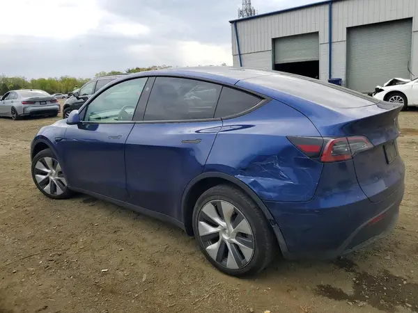 7SAYGDEEXRF085814 2024 TESLA MODEL Y - Image 2