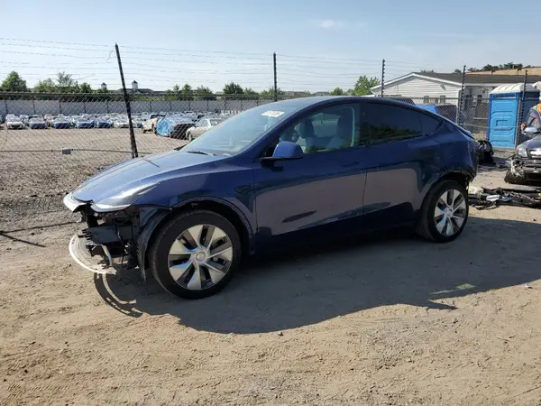 7SAYGDEEXRF086509 2024 TESLA MODEL Y - Image 1