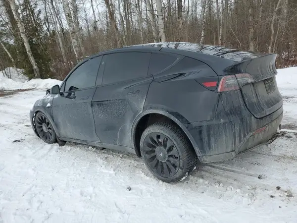 7SAYGDEEXRF090219 2024 TESLA MODEL Y - Image 2