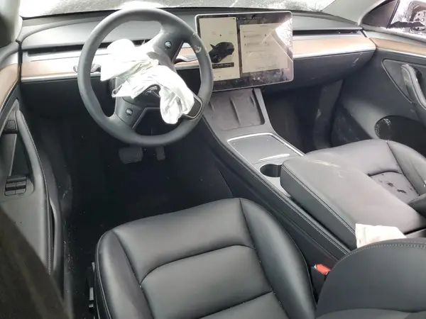 7SAYGDEEXRF090219 2024 TESLA MODEL Y - Image 8