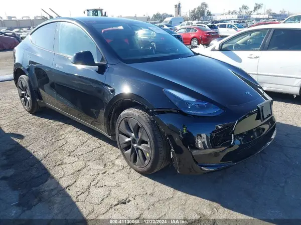 7SAYGDEEXRF116673 2024 TESLA MODEL Y - Image 1