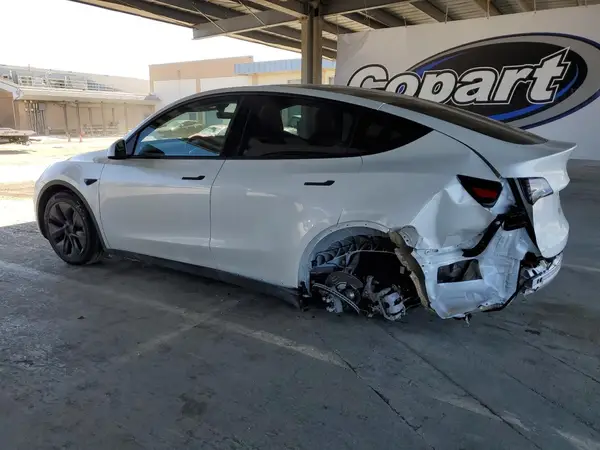 7SAYGDEEXRF122859 2024 TESLA MODEL Y - Image 2