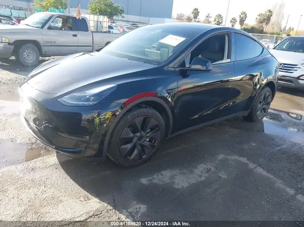 7SAYGDEEXRF124739 2024 TESLA MODEL Y - Image 2