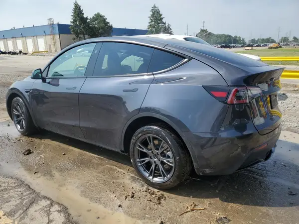 7SAYGDEEXRF129651 2024 TESLA MODEL Y - Image 2