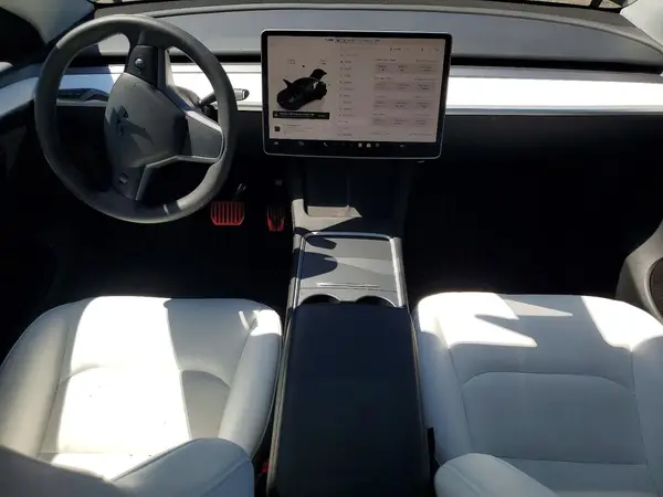 7SAYGDEEXRF129701 2024 TESLA MODEL Y - Image 8
