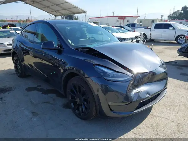 7SAYGDEEXRF146109 2024 TESLA MODEL Y - Image 1