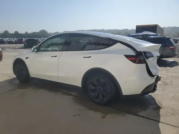 7SAYGDEEXRF149852 2024 TESLA MODEL Y - Image 2