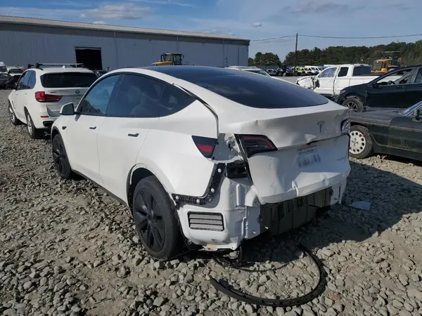 7SAYGDEEXRF159605 2024 TESLA MODEL Y - Image 2