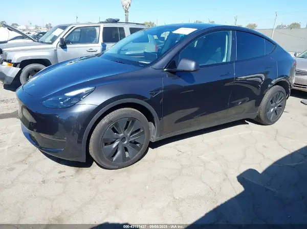7SAYGDEEXRF161757 2024 TESLA MODEL Y - Image 2