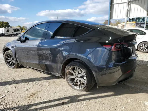 7SAYGDEEXRF162133 2024 TESLA MODEL Y - Image 2