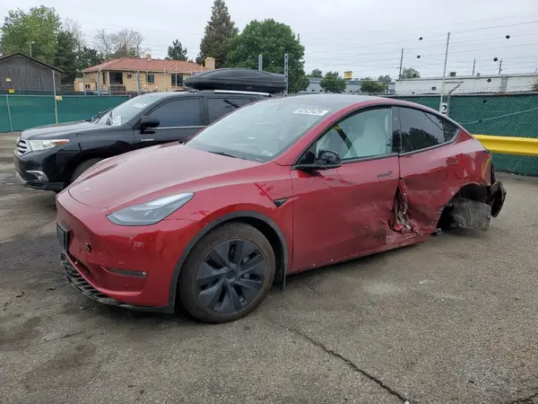 7SAYGDEEXRF165775 2024 TESLA MODEL Y - Image 1