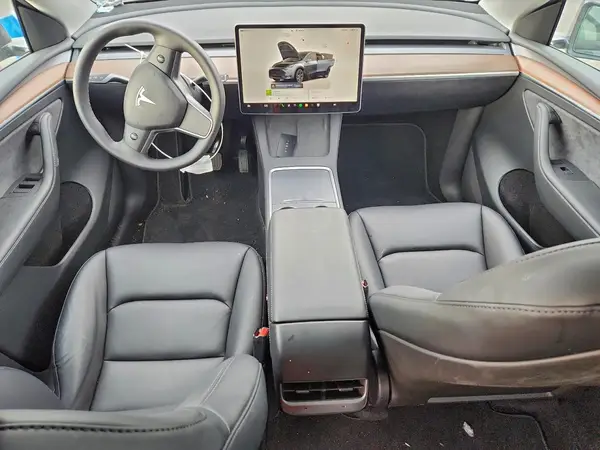 7SAYGDEEXRF177991 2024 TESLA MODEL Y - Image 8