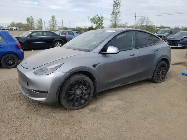 7SAYGDEEXRF181989 2024 TESLA MODEL Y - Image 1