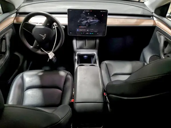 7SAYGDEEXRF197089 2024 TESLA MODEL Y - Image 8