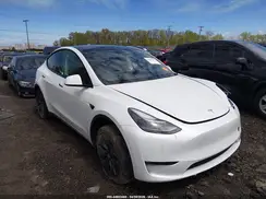 7SAYGDEEXRF200198 2024 TESLA MODEL Y