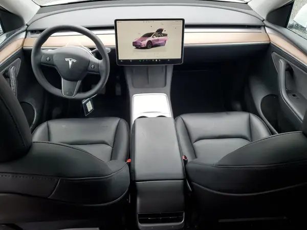 7SAYGDEEXRF204218 2024 TESLA MODEL Y - Image 8