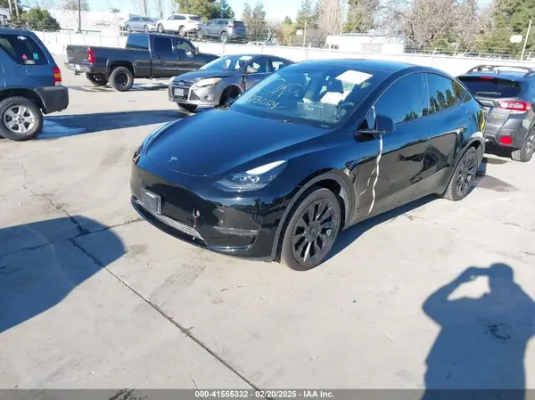 7SAYGDEEXRF983040 2024 TESLA MODEL Y - Image 2