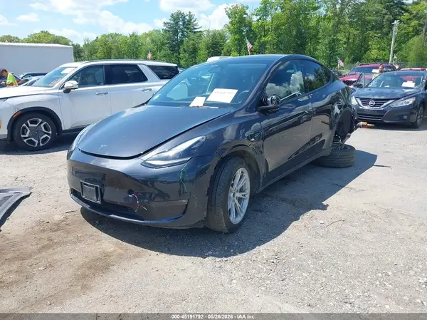 7SAYGDEEXRF984463 2024 TESLA MODEL Y - Image 2