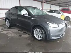 7SAYGDEEXRF985242 2024 TESLA MODEL Y