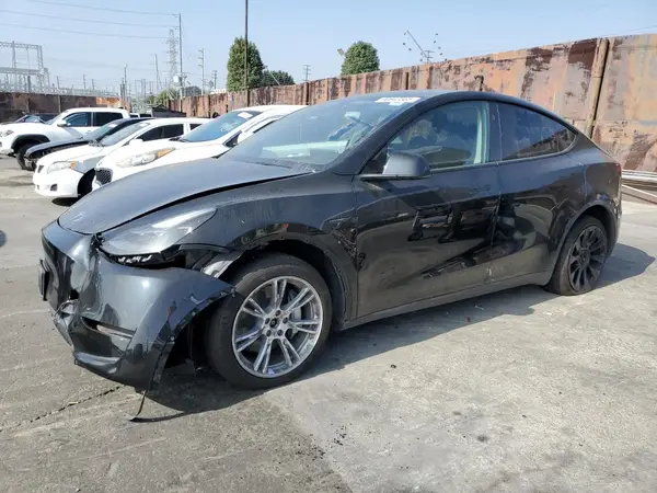 7SAYGDEEXRF988500 2024 TESLA MODEL Y - Image 1
