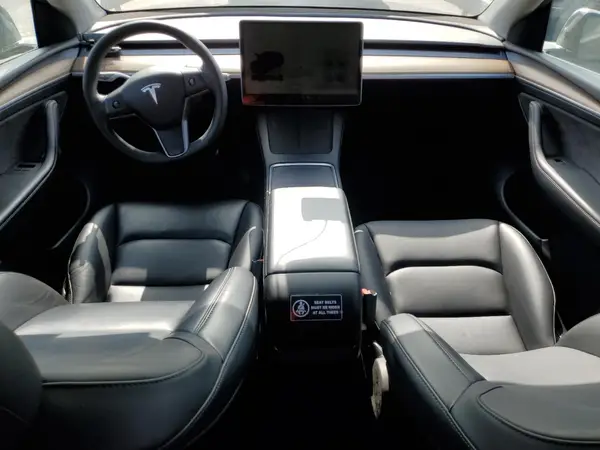 7SAYGDEEXRF988500 2024 TESLA MODEL Y - Image 8