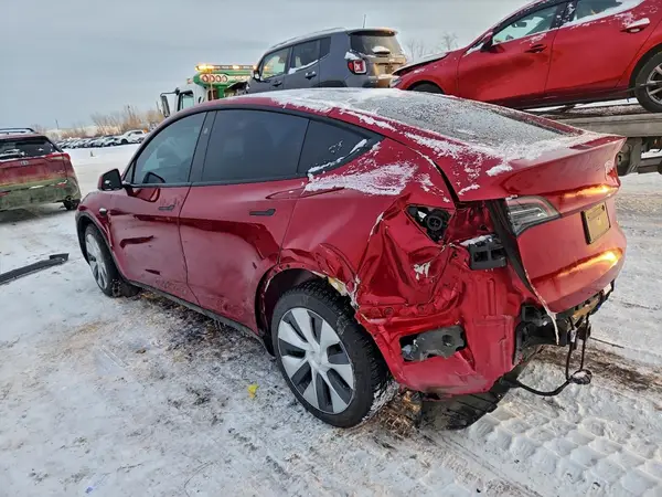 7SAYGDEEXRF989940 2024 TESLA MODEL Y - Image 2