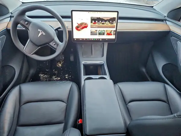 7SAYGDEEXRF989940 2024 TESLA MODEL Y - Image 8