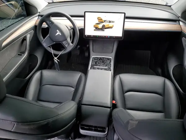 7SAYGDEEXRF994331 2024 TESLA MODEL Y - Image 8