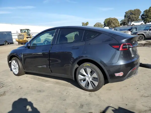 7SAYGDEEXRF995933 2024 TESLA MODEL Y - Image 2