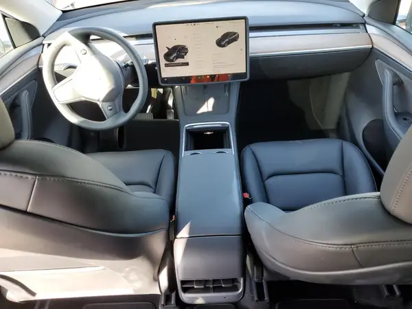 7SAYGDEEXRF995933 2024 TESLA MODEL Y - Image 8
