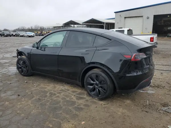 7SAYGDEEXSA338262 2025 TESLA MODEL Y - Image 2