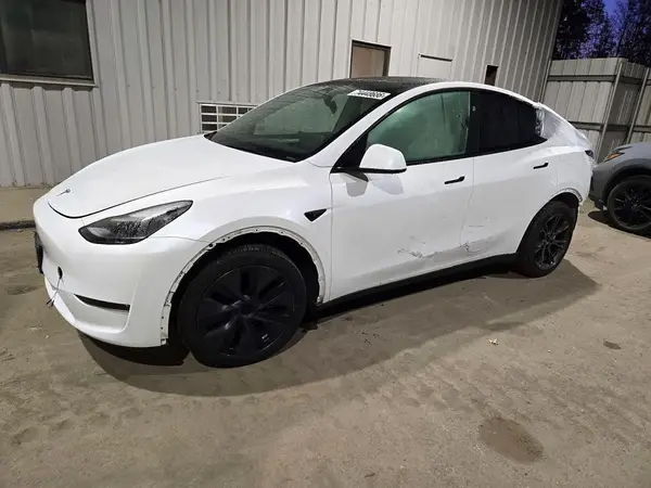 7SAYGDEEXSA342716 2025 TESLA MODEL Y - Image 1