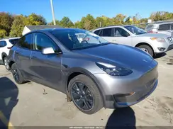 7SAYGDEEXSA348743 2025 TESLA MODEL Y