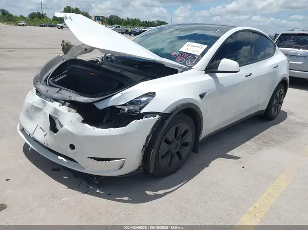 7SAYGDEEXSA353134 2025 TESLA MODEL Y - Image 2