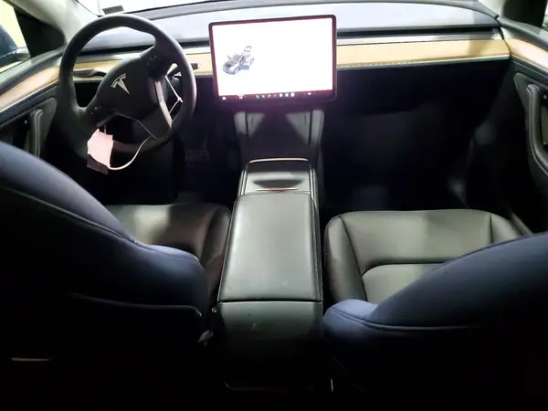 7SAYGDEEXSA354073 2025 TESLA MODEL Y - Image 8