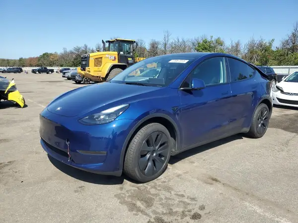 7SAYGDEEXSA354493 2025 TESLA MODEL Y - Image 1