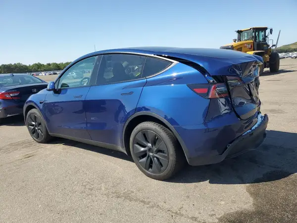 7SAYGDEEXSA354493 2025 TESLA MODEL Y - Image 2