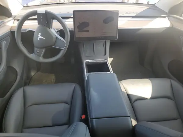 7SAYGDEEXSA354493 2025 TESLA MODEL Y - Image 8