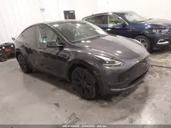 7SAYGDEEXSA354929 2025 TESLA MODEL Y