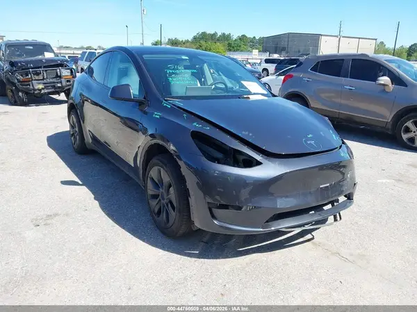 7SAYGDEEXSA361945 2025 TESLA MODEL Y - Image 1