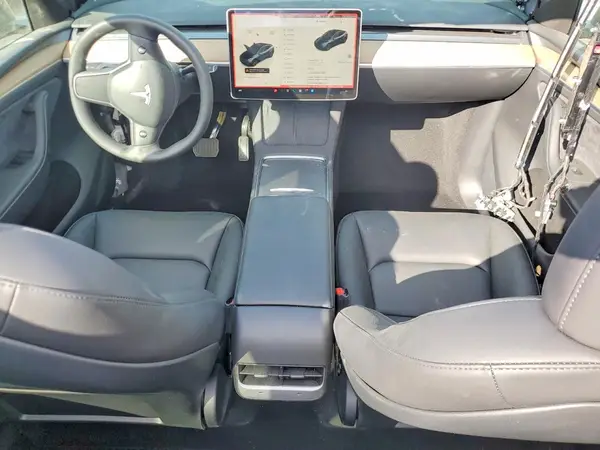 7SAYGDEEXSA363551 2025 TESLA MODEL Y - Image 8