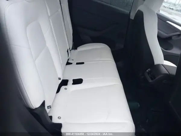 7SAYGDEEXSF217668 2025 TESLA MODEL Y - Image 8