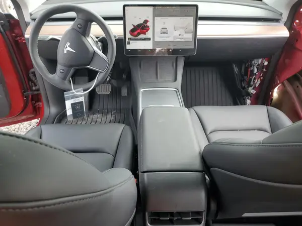 7SAYGDEEXSF238598 2025 TESLA MODEL Y - Image 8