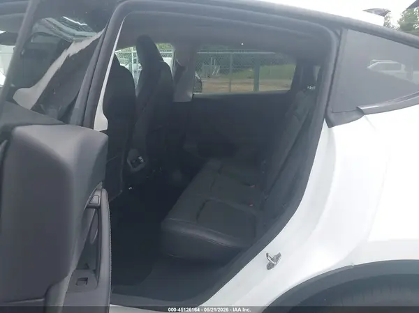 7SAYGDEEXSF244370 2025 TESLA MODEL Y - Image 8
