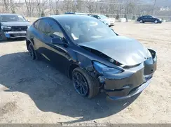 7SAYGDEEXSF267888 2025 TESLA MODEL Y