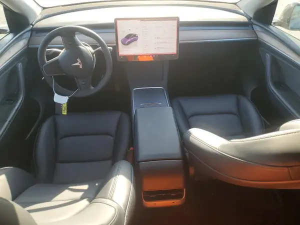 7SAYGDEEXSF281368 2025 TESLA MODEL Y - Image 8