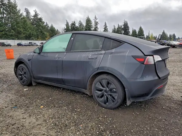 7SAYGDEEXSF286019 2025 TESLA MODEL Y - Image 2