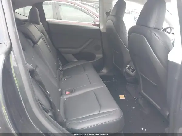 7SAYGDEEXSF288627 2025 TESLA MODEL Y - Image 8